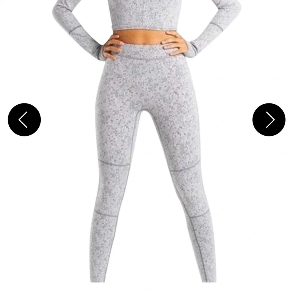 Gymshark Fleur Textured Leggings - Picture 3 of 12